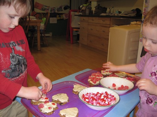 Kids decorating cookies