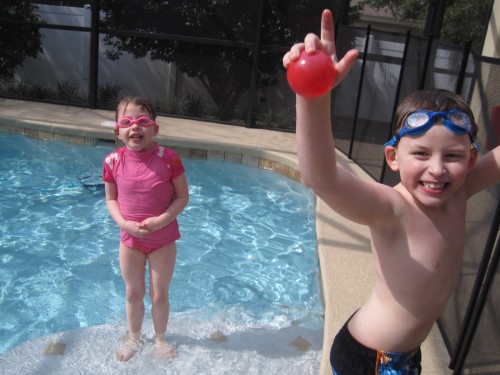 both kids in pool p1