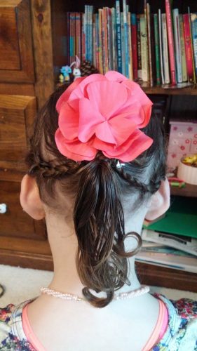 She let me do her hair! She ASKED me to do her hair!! <3